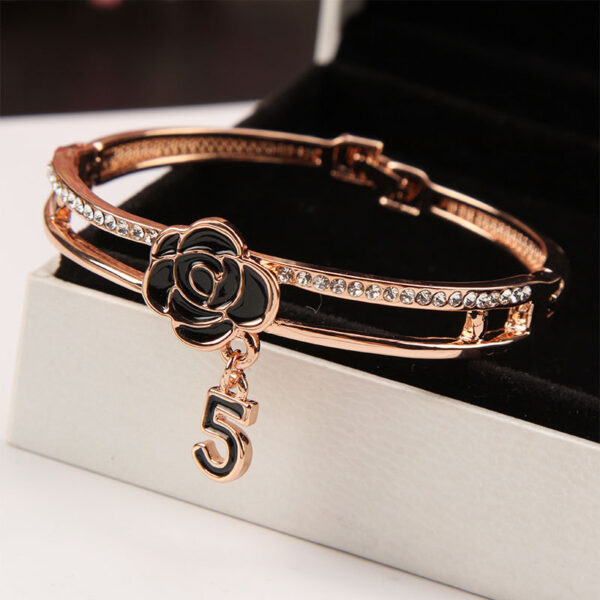 Little Fragrant Rose Bracelet - Image 3